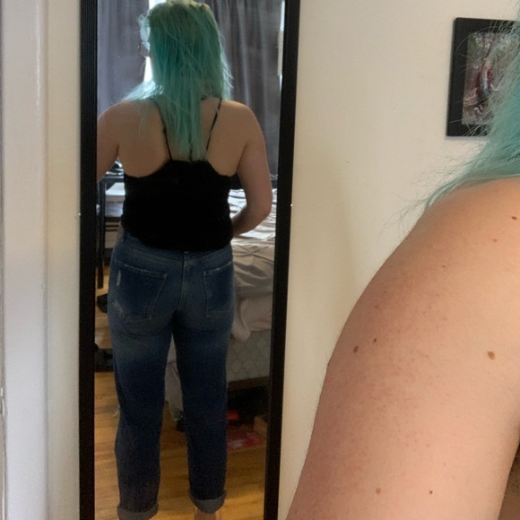 High Waisted Mom Jeans - Picture 4 of 4